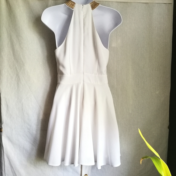 0 MARCIANO White Dress with Gold Chain Neckline - Picture 4 of 10